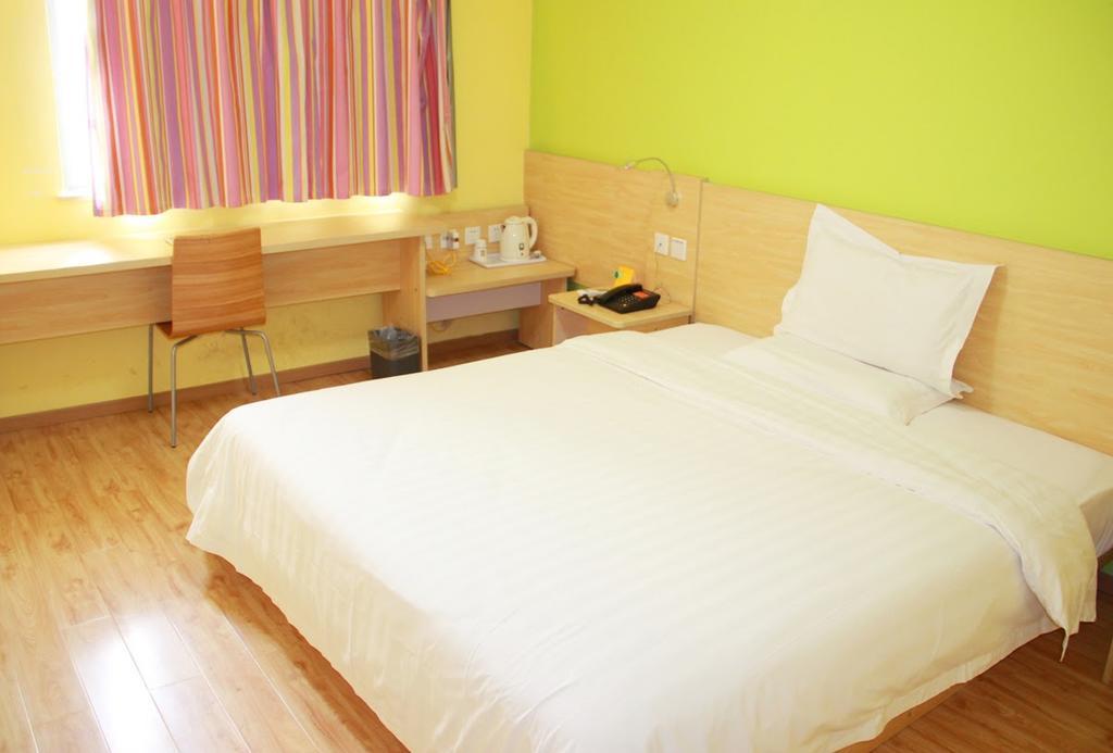 7Days Inn Nanchang North Railway Station Square Nanchang (Jiangxi) Exterior foto